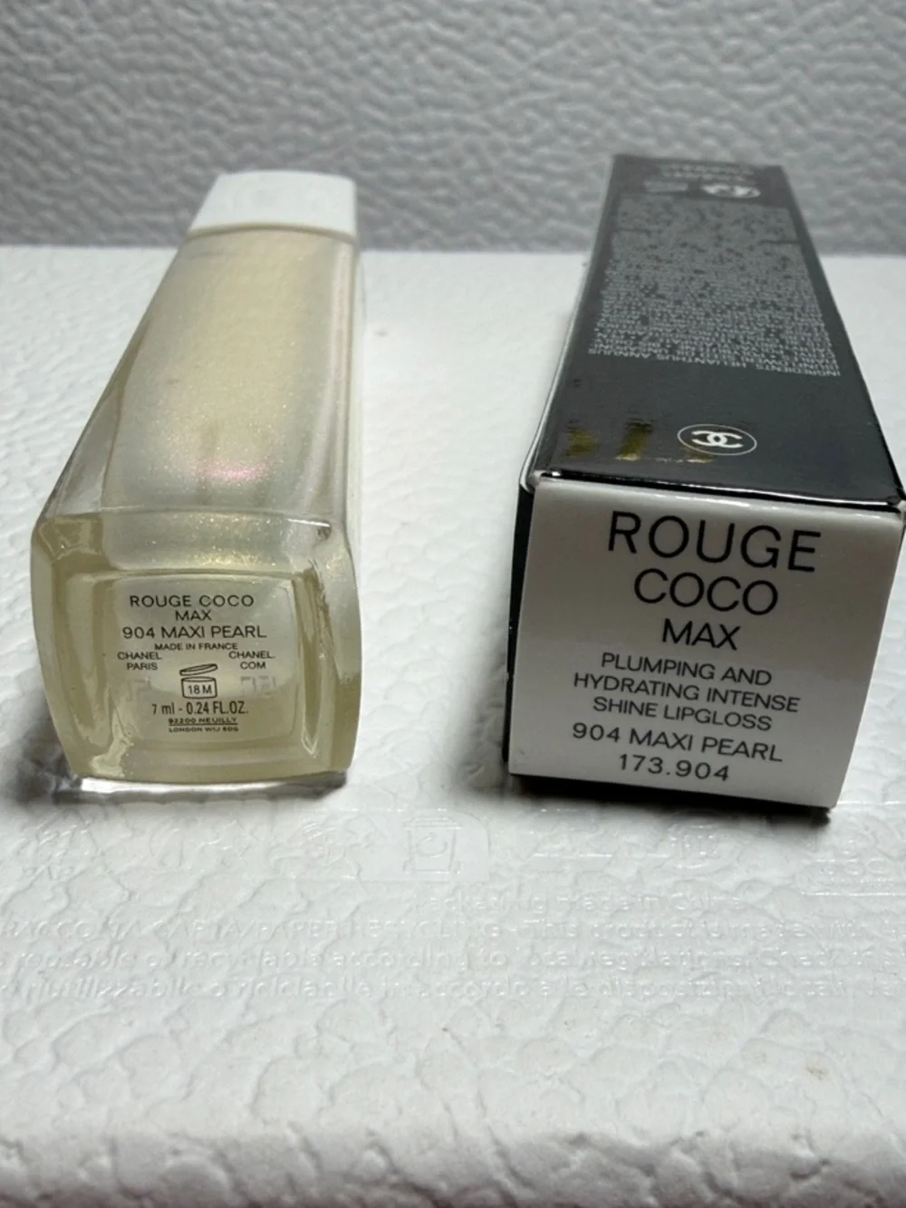 CHANEL Rouge Coco Max Lip Gloss 904 Maxi Pearl — Black & Gold Accents